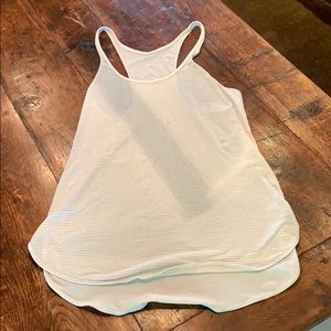 Lululemon tank